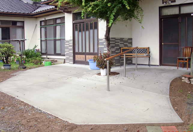 玄関手すり・土間コンクリート工事